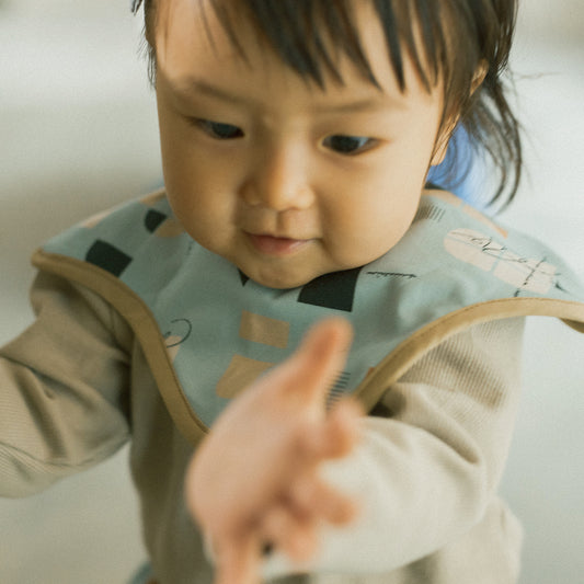 Tsumiki bib (つみきスタイ)